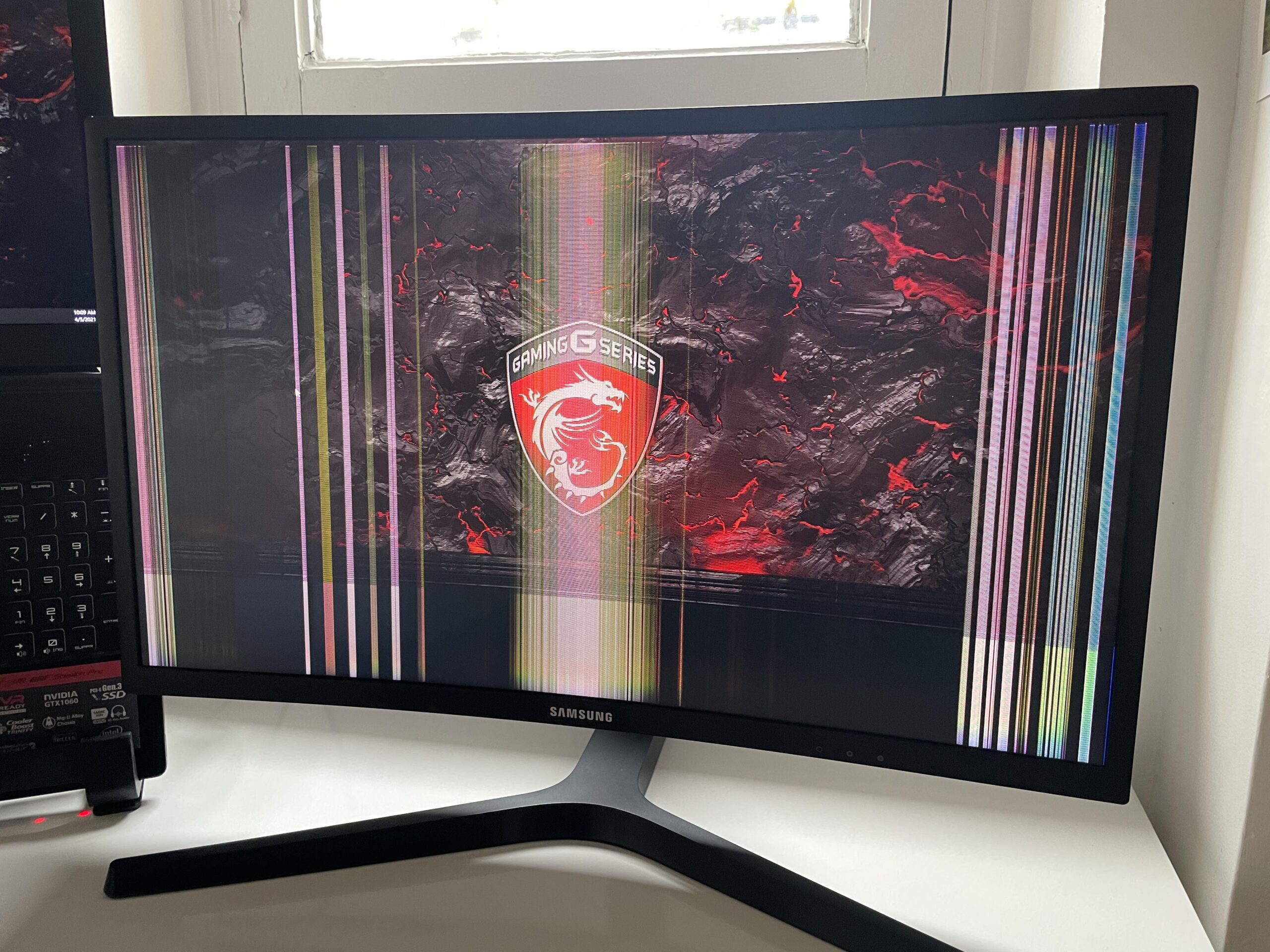 چرا مانیتور Flicker دارد؟ دلایل و راه‌ حل‌ ها